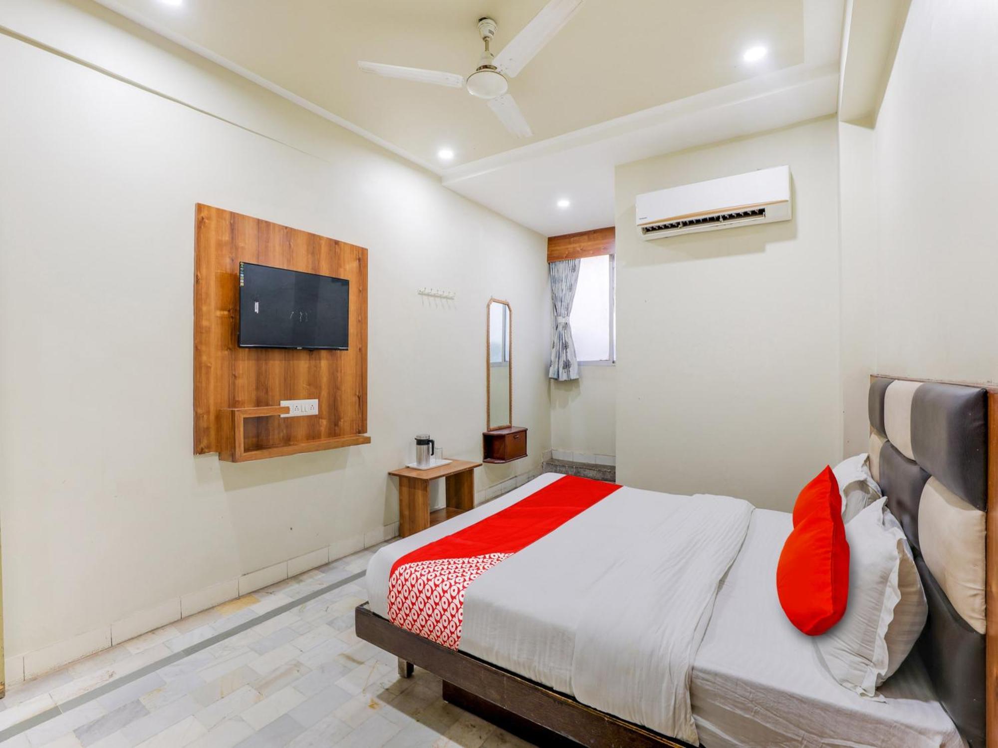 Hotel O Asopalav Naroda Buitenkant foto