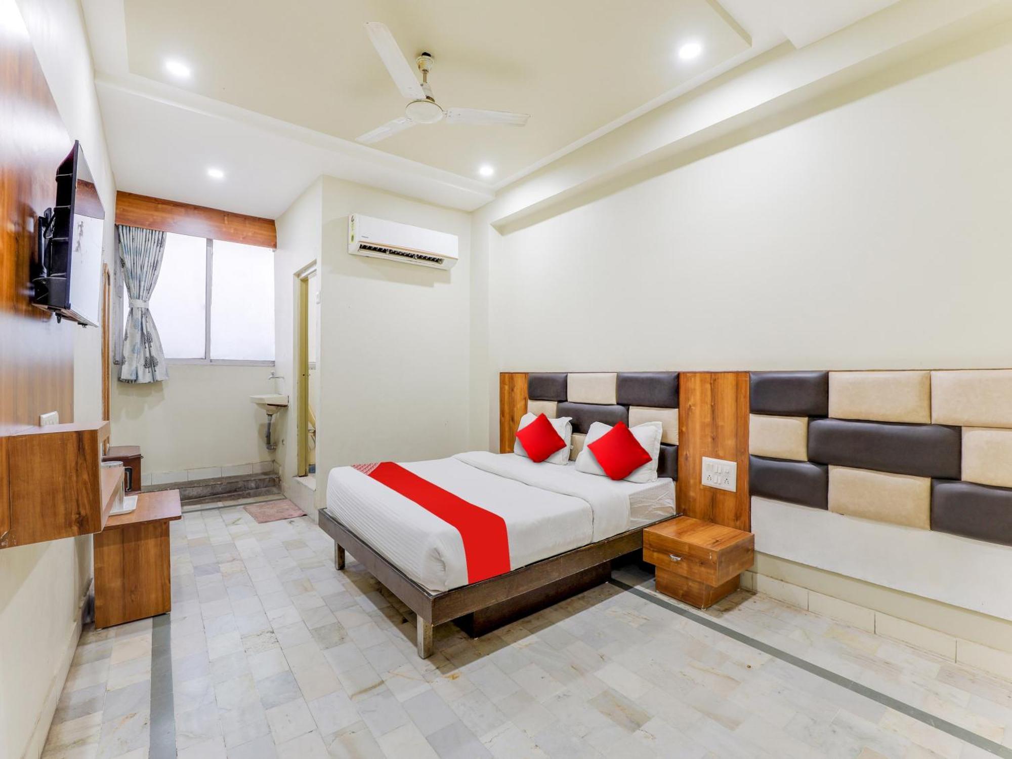 Hotel O Asopalav Naroda Buitenkant foto