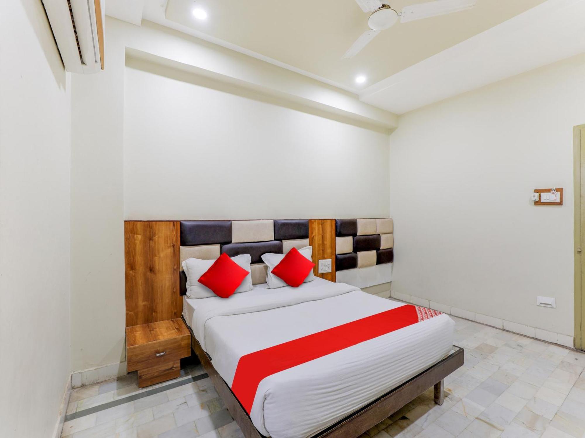 Hotel O Asopalav Naroda Buitenkant foto