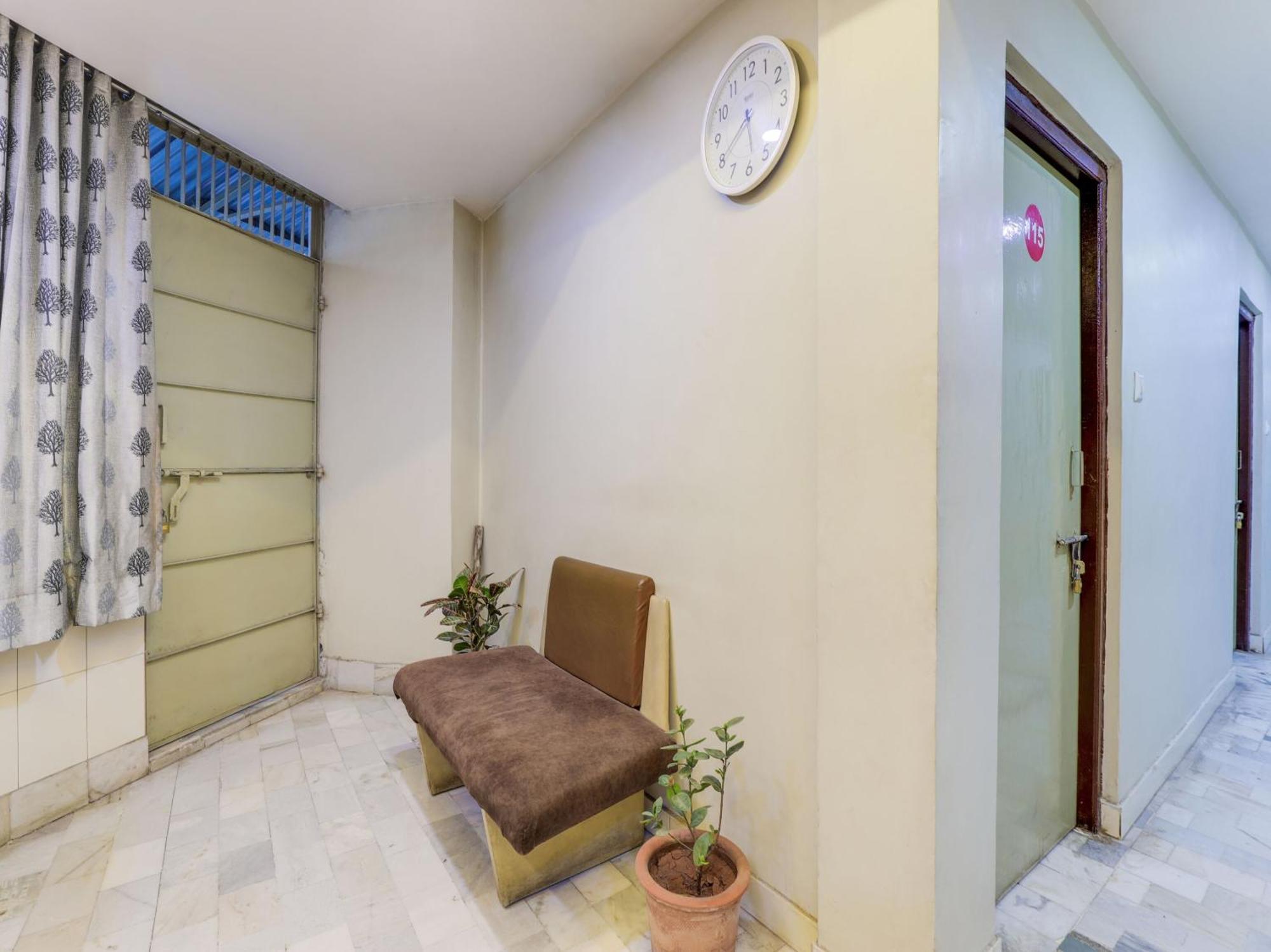 Hotel O Asopalav Naroda Buitenkant foto