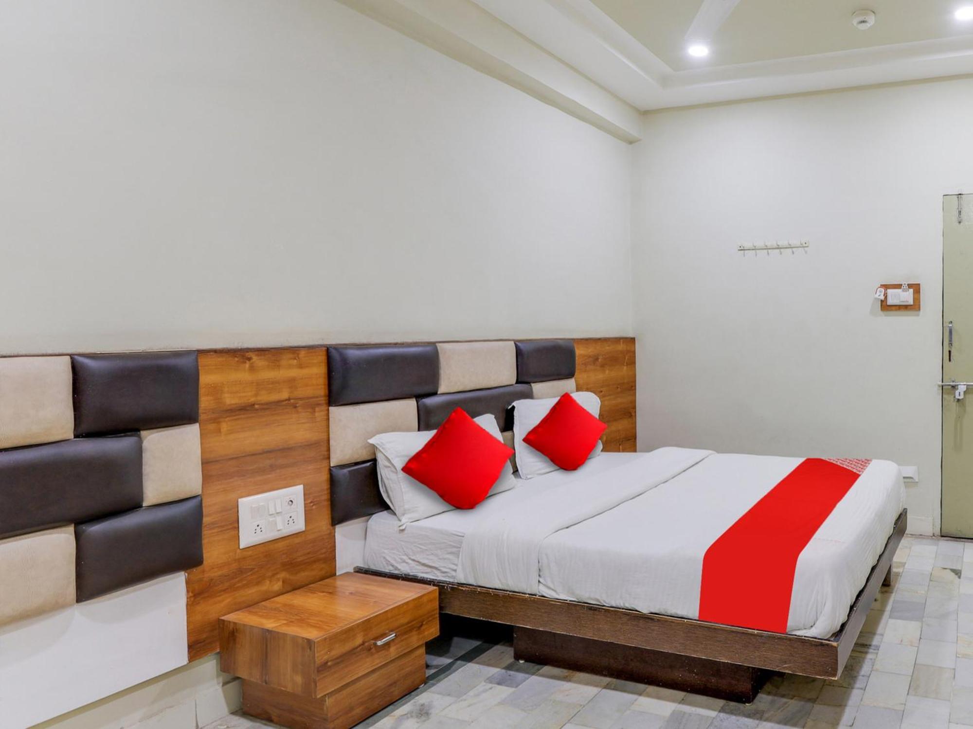 Hotel O Asopalav Naroda Buitenkant foto